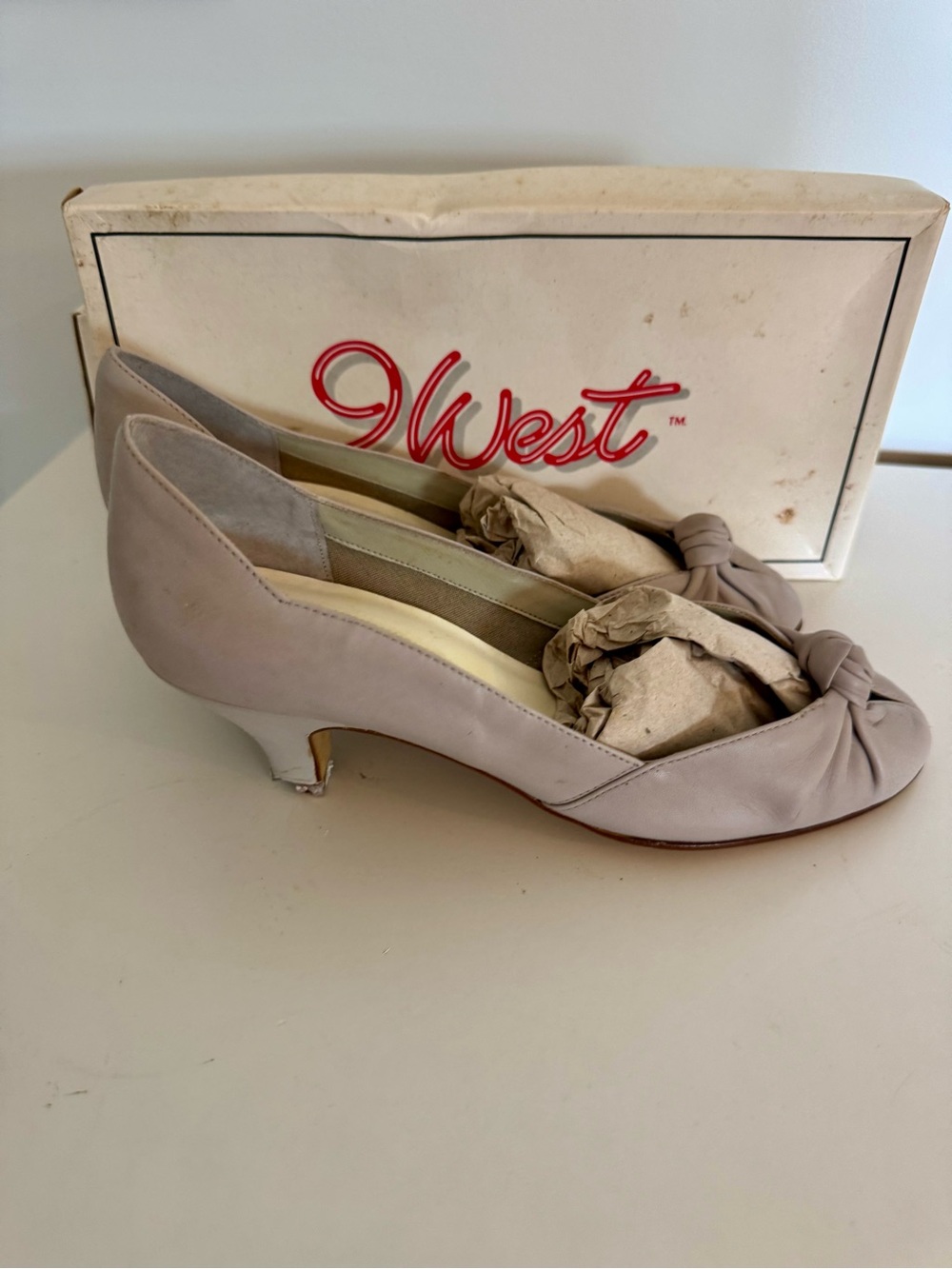 Women's Taupe Knot-Toe Low Heel Pumps